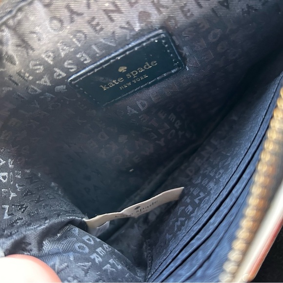 Kate Spade vintage Set! Cross body pebble purse with stripped wristlet. - Picture 14 of 16